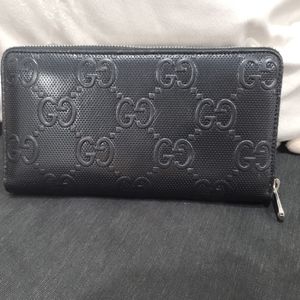 Authentic gucci wallet